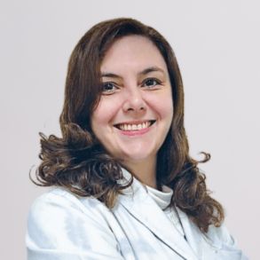 Dra. Mariana Cunial CRM 122.176/SP Registro de Qualificação de Especialista (RQE): 40194. Formação: Especialista em Plástica Ocular, Órbita, Vias Lacrimais e Baixa Visão. Título de Especialista pelo Conselho Brasileiro de Oftalmologia. Médica Oftalmologista formada pela Faculdade de Medicina do ABC.